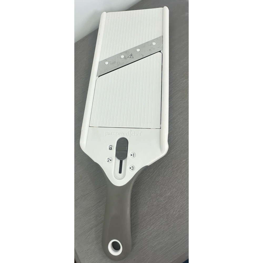 Pampered Chef Adjustable Manual Food Slicer White Gray for Vegetables Fruit